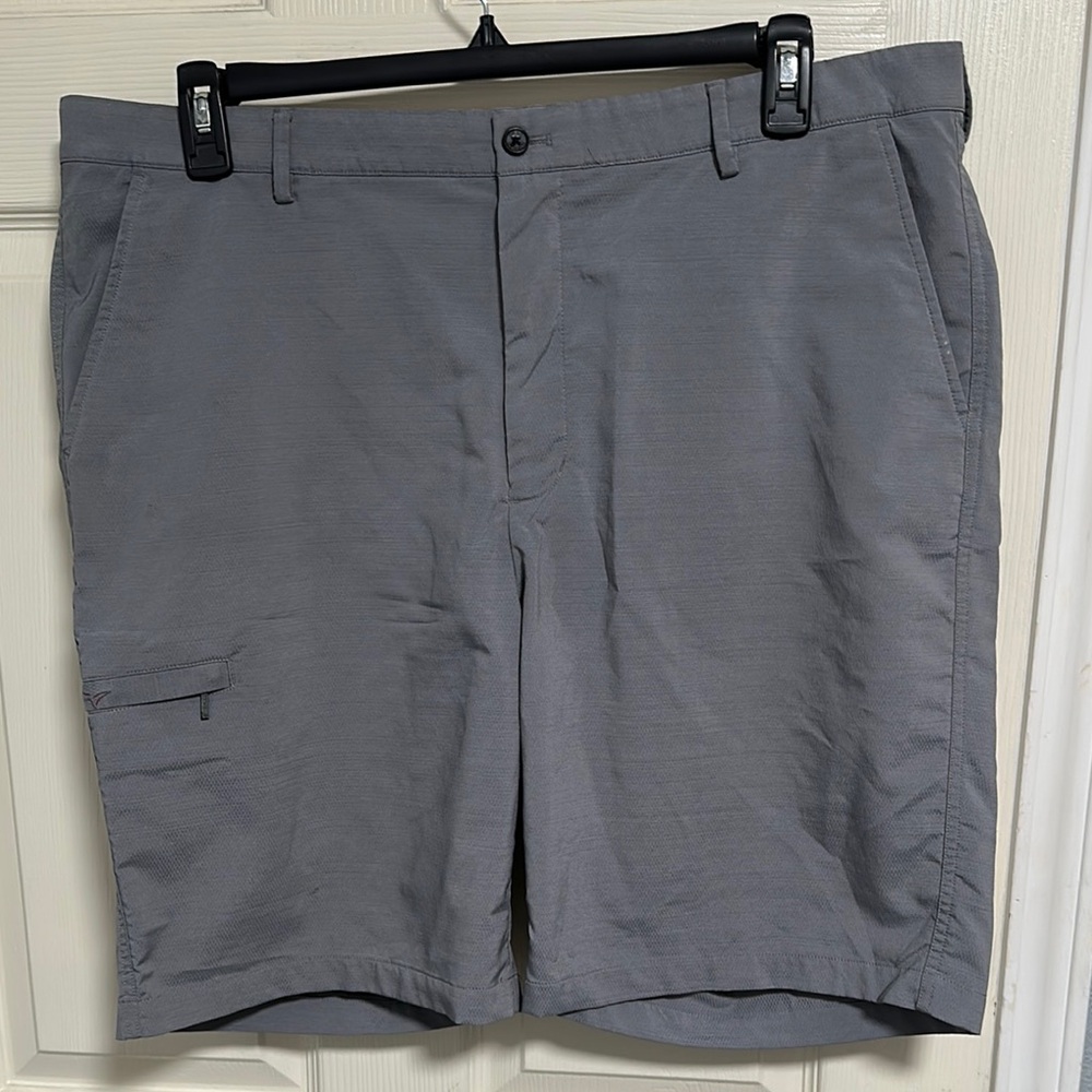 Greg Norman Collection Gray Cargo Shorts